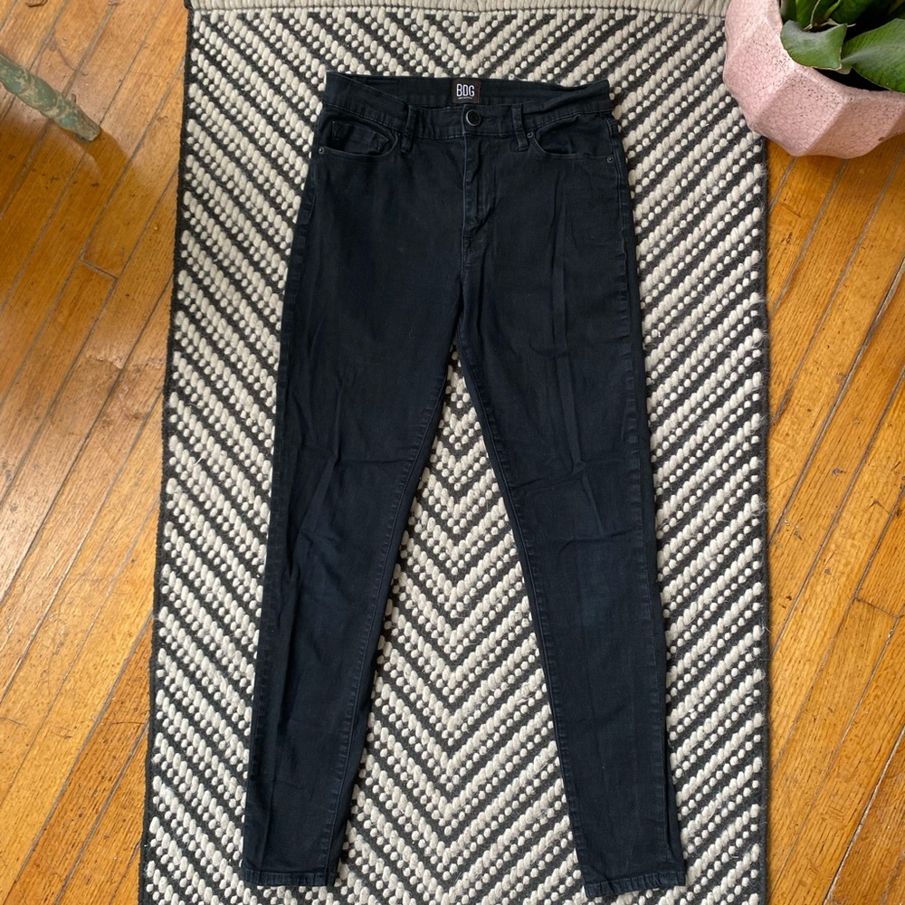 BDG high-rise Twig skinny jeans, Sz 27 Black, soft stretch denim. Skinny ankle
